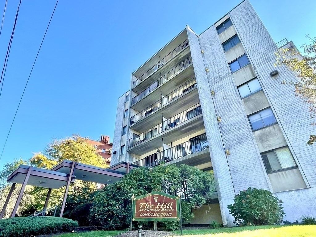 308 Quarry St #303 - Photo 2 of 27