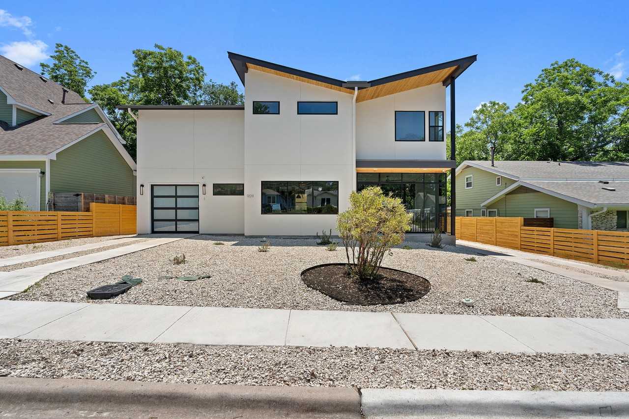 909 Payne Ave #A - Photo 2 of 35