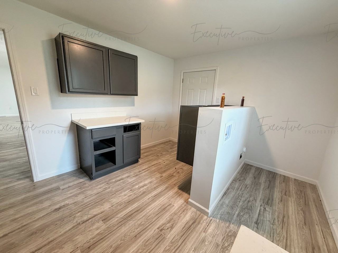 310 S Lightner Ave - Photo 7 of 19