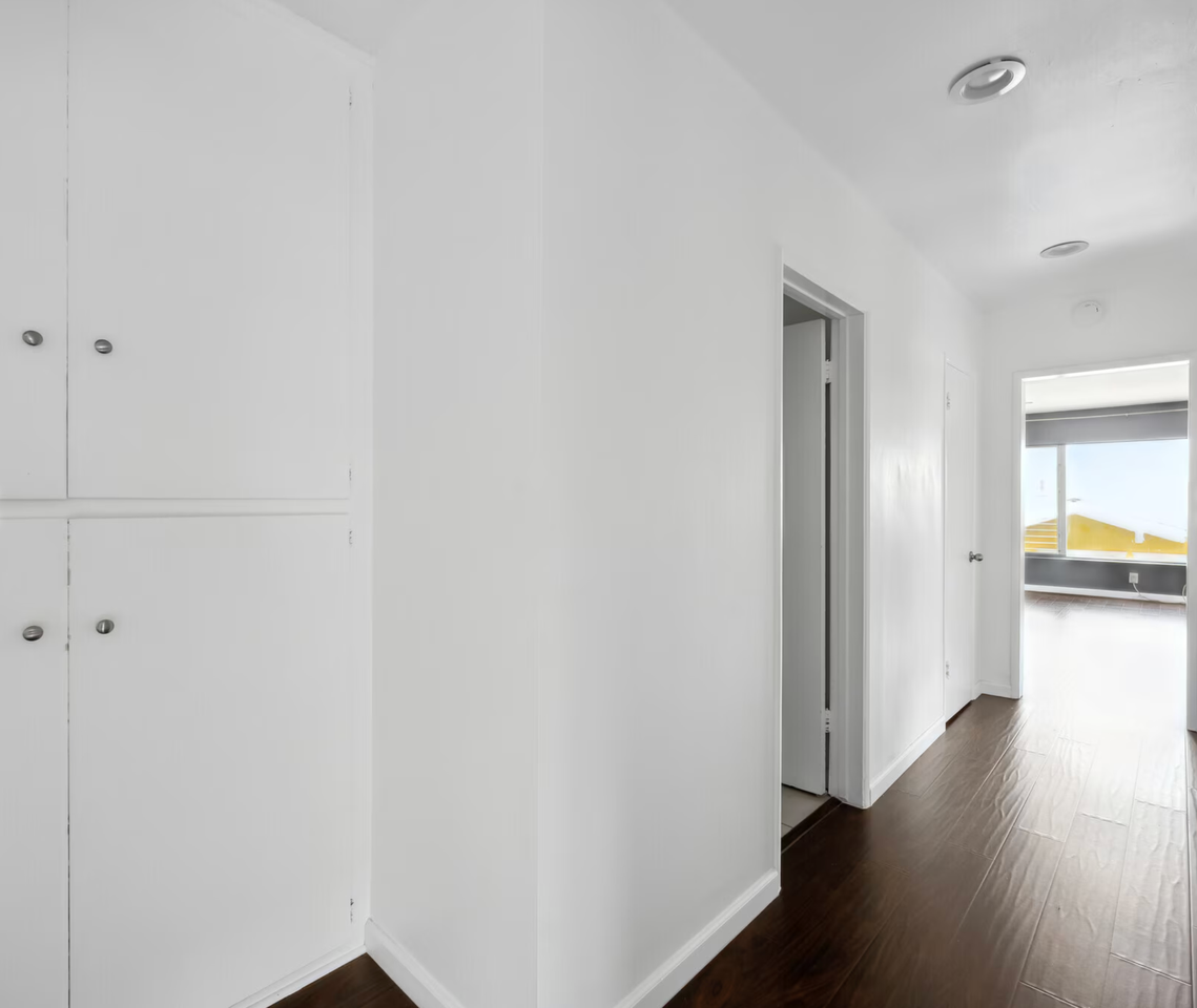 14829 Mulberry Drive - Photo 7 of 9