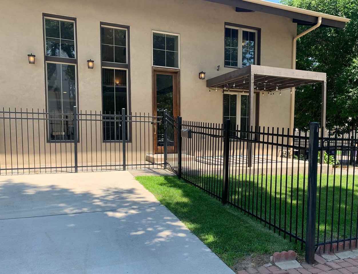 3905 Shoshone St - Photo 2 of 19