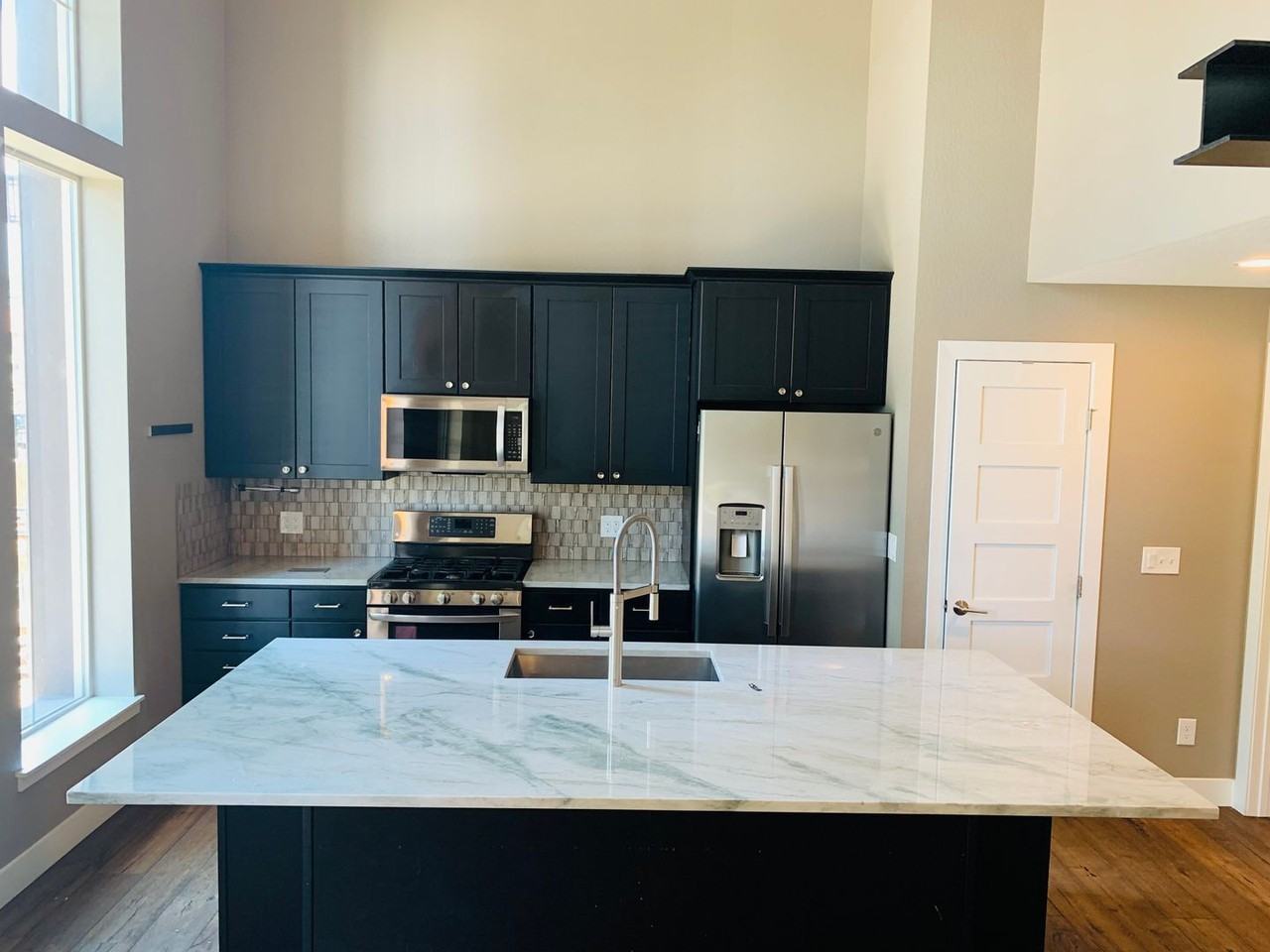 3905 Shoshone St - Photo 3 of 19