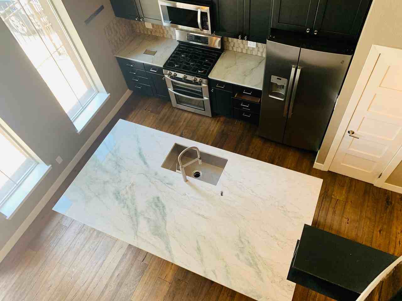 3905 Shoshone St - Photo 7 of 19