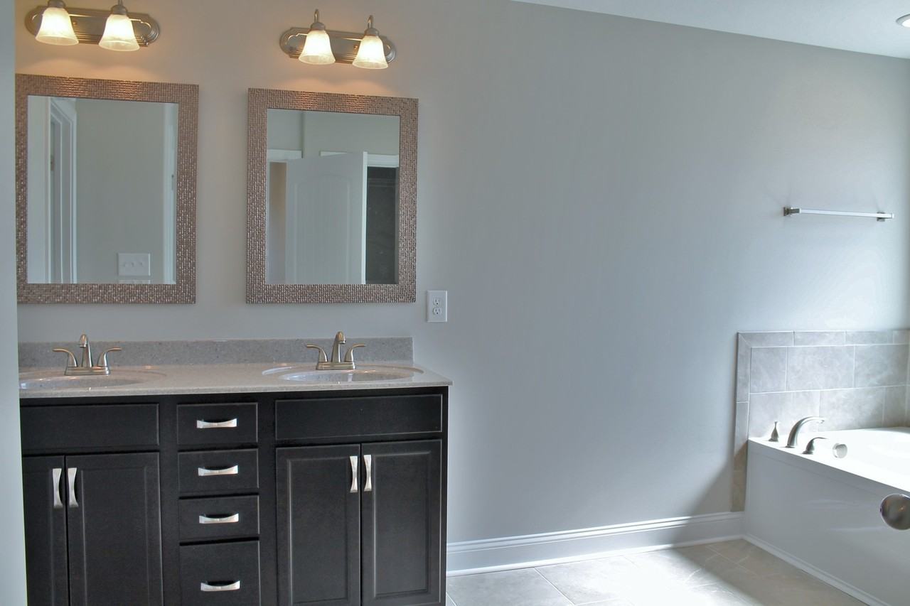 264 Azalea Dr - Photo 5 of 16