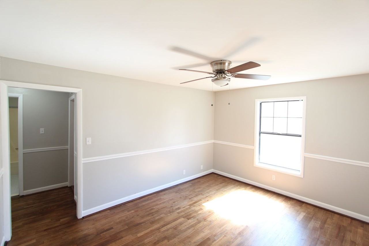 4705 40th Pl N - Photo 2 of 14