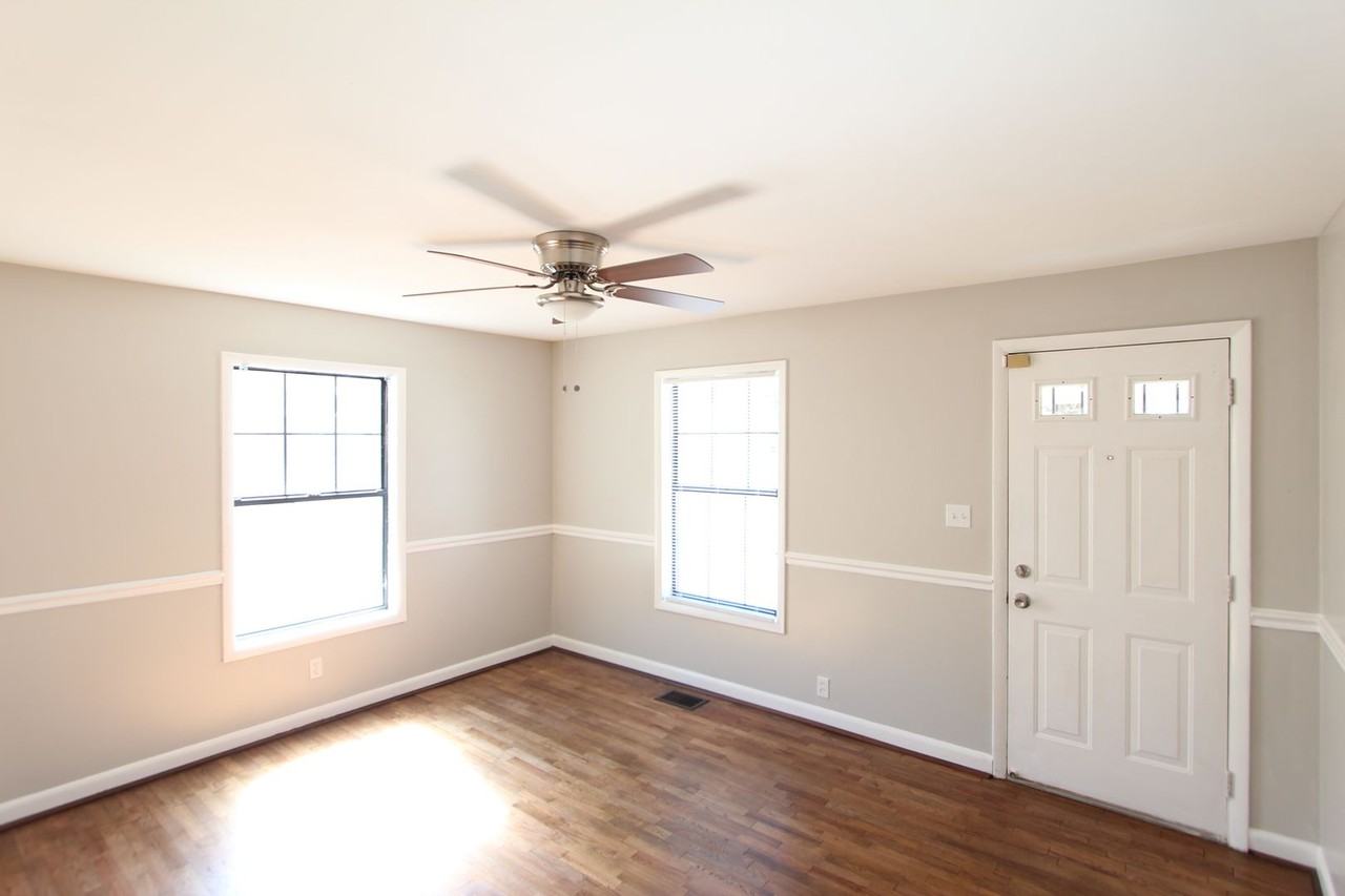 4705 40th Pl N - Photo 3 of 14