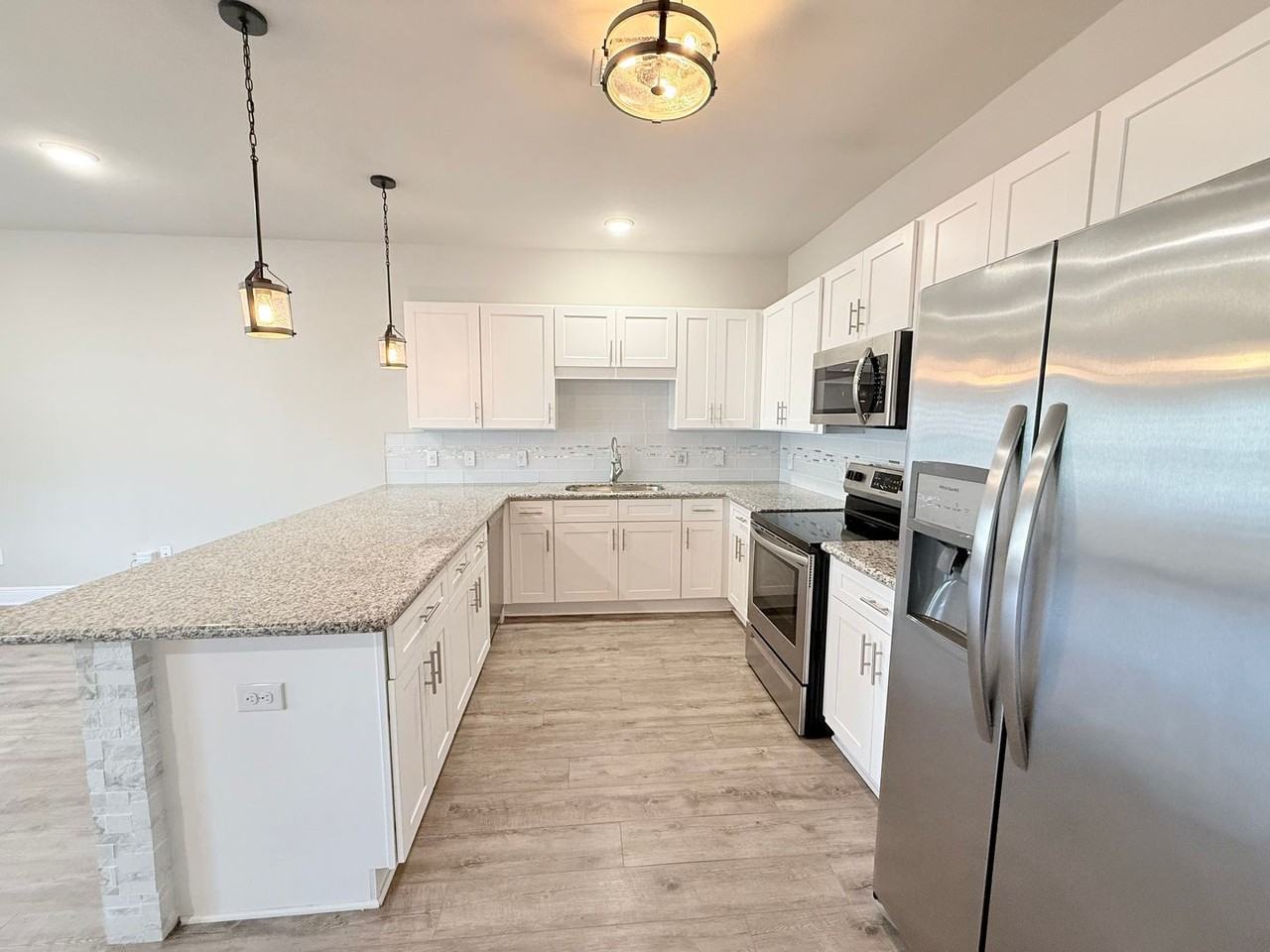 9640 Nature Creek Blvd - Photo 4 of 15