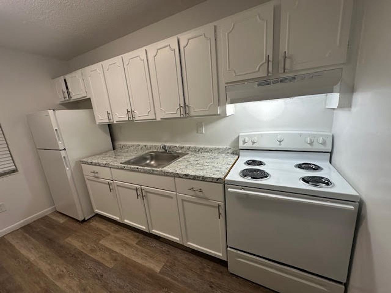 3801 SW 59 Terr Davie, FL 33314 - Photo 4 of 9