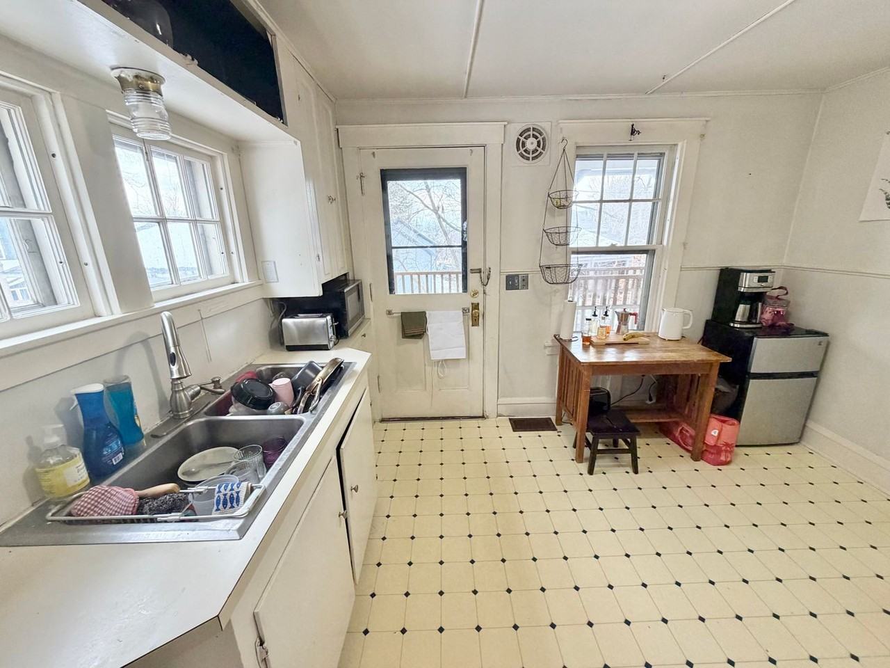 281 S Winooski Ave #1 - Photo 6 of 22