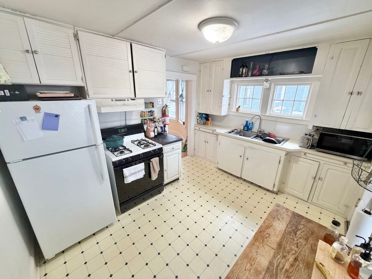 281 S Winooski Ave #1 - Photo 5 of 22