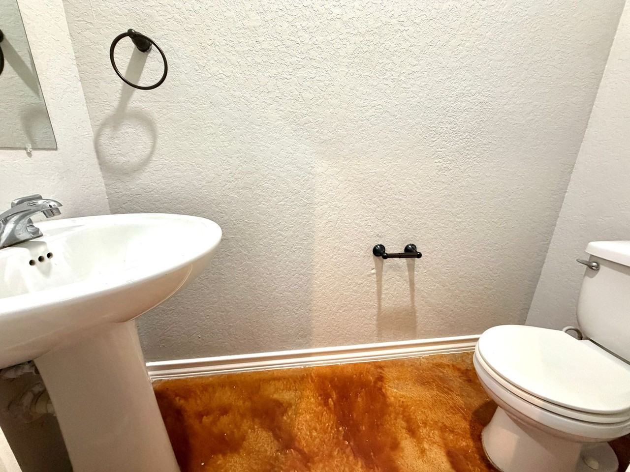 6412 Attucks Ln - Photo 4 of 15