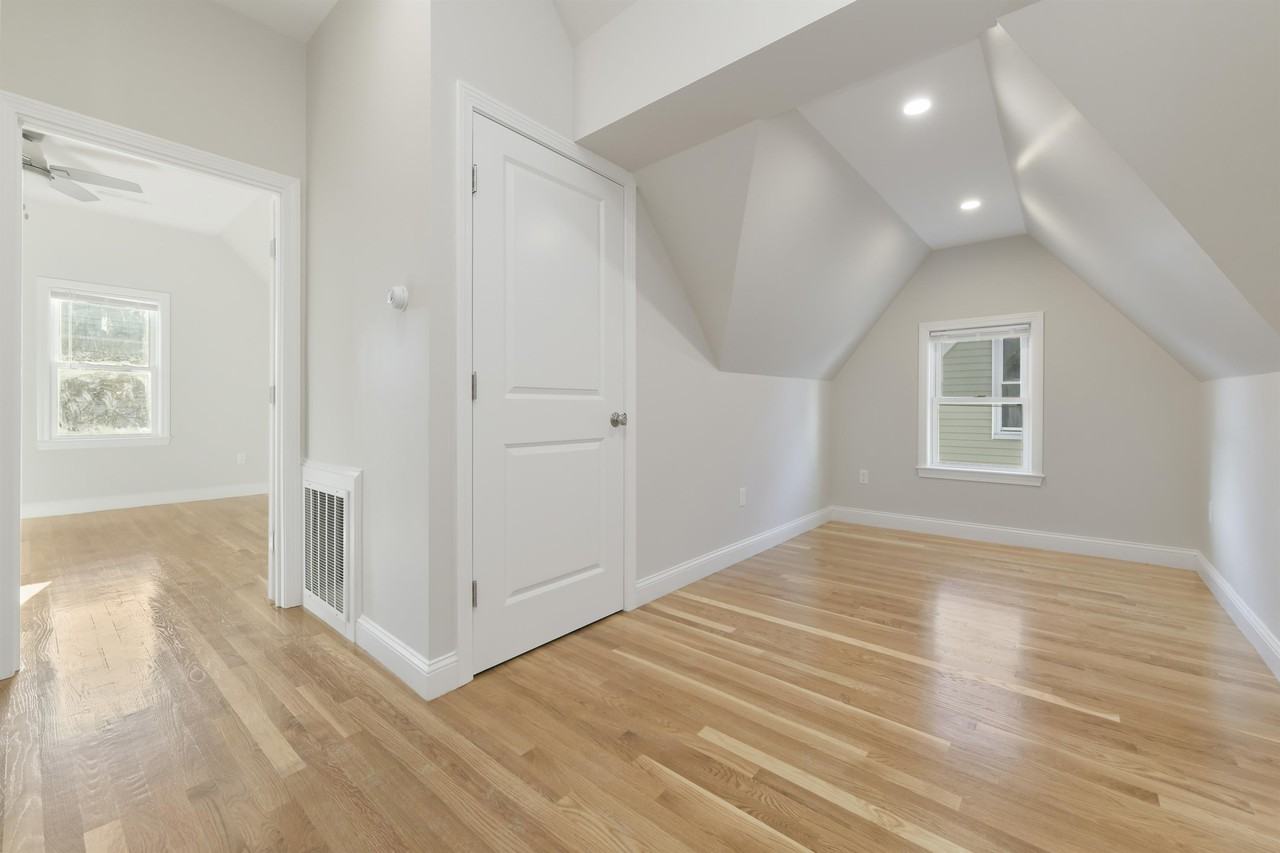 4 Benson Street - Photo 6 of 36