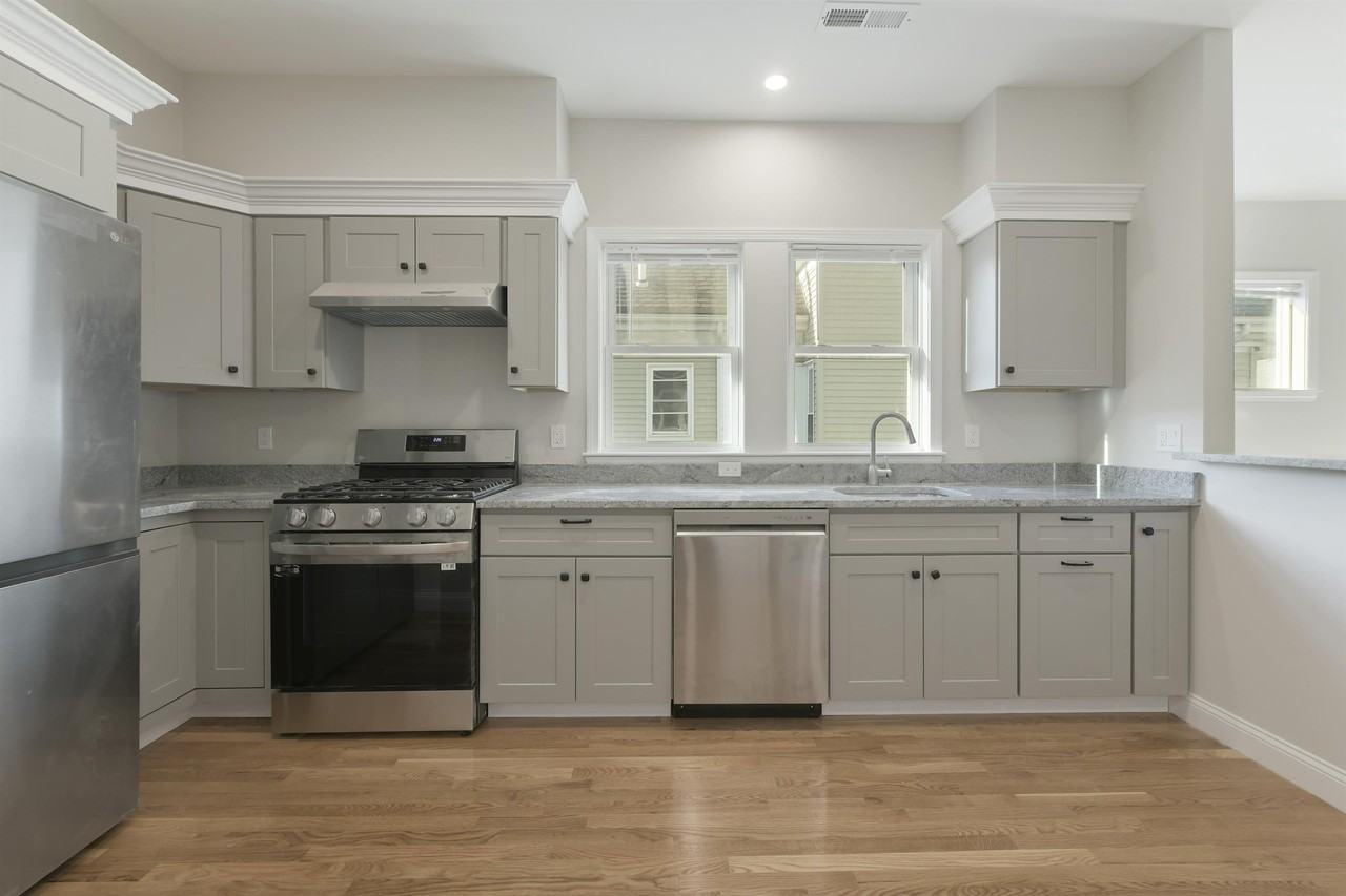 4 Benson Street - Photo 2 of 28
