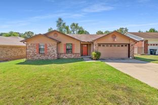 205 Amber Oaks Dr - Photo 1 of 1