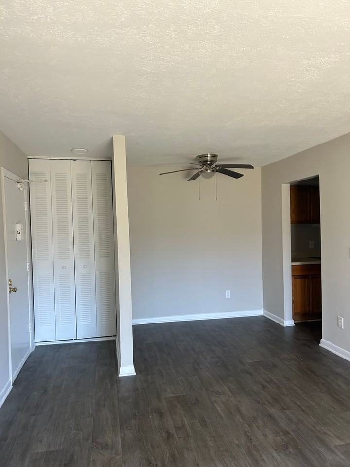 405 Orchard Trace Ln #4 - Photo 2 of 7