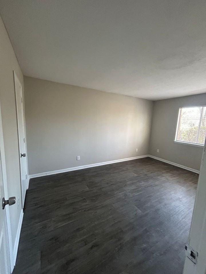 405 Orchard Trace Ln #4 - Photo 6 of 7