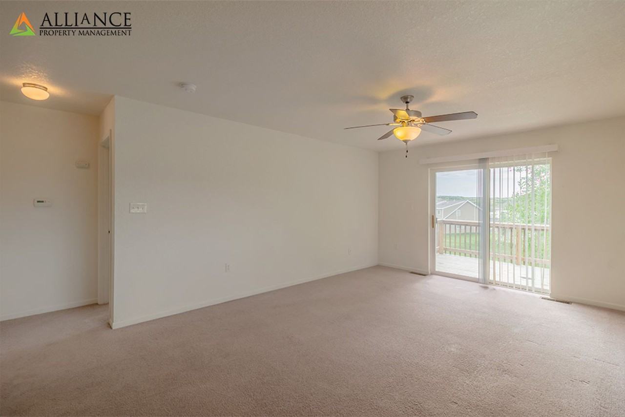 1413 Sundance Dr - Photo 5 of 34