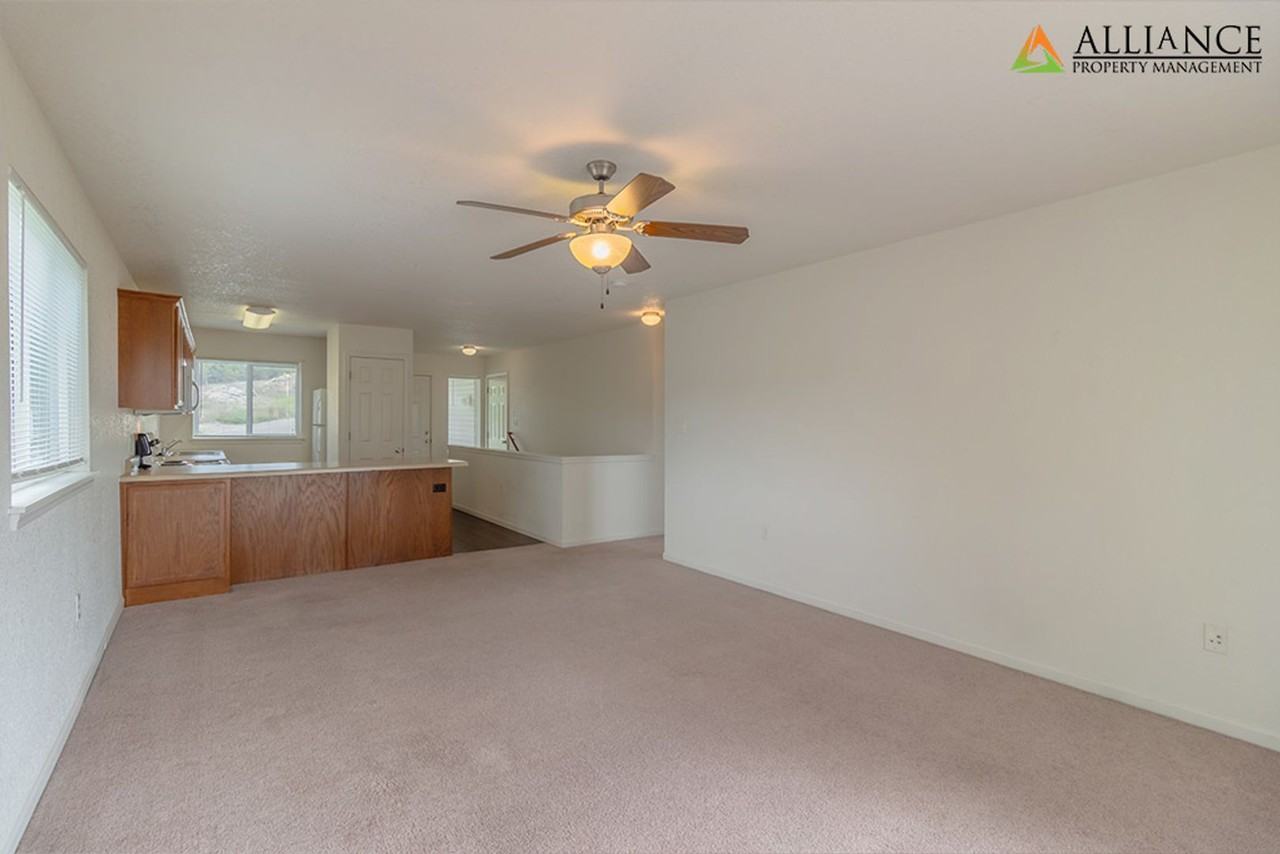 1413 Sundance Dr - Photo 6 of 34