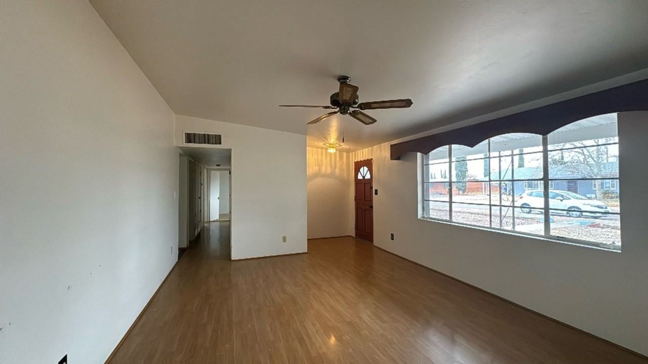 35 E James Dr - Photo 3 of 21