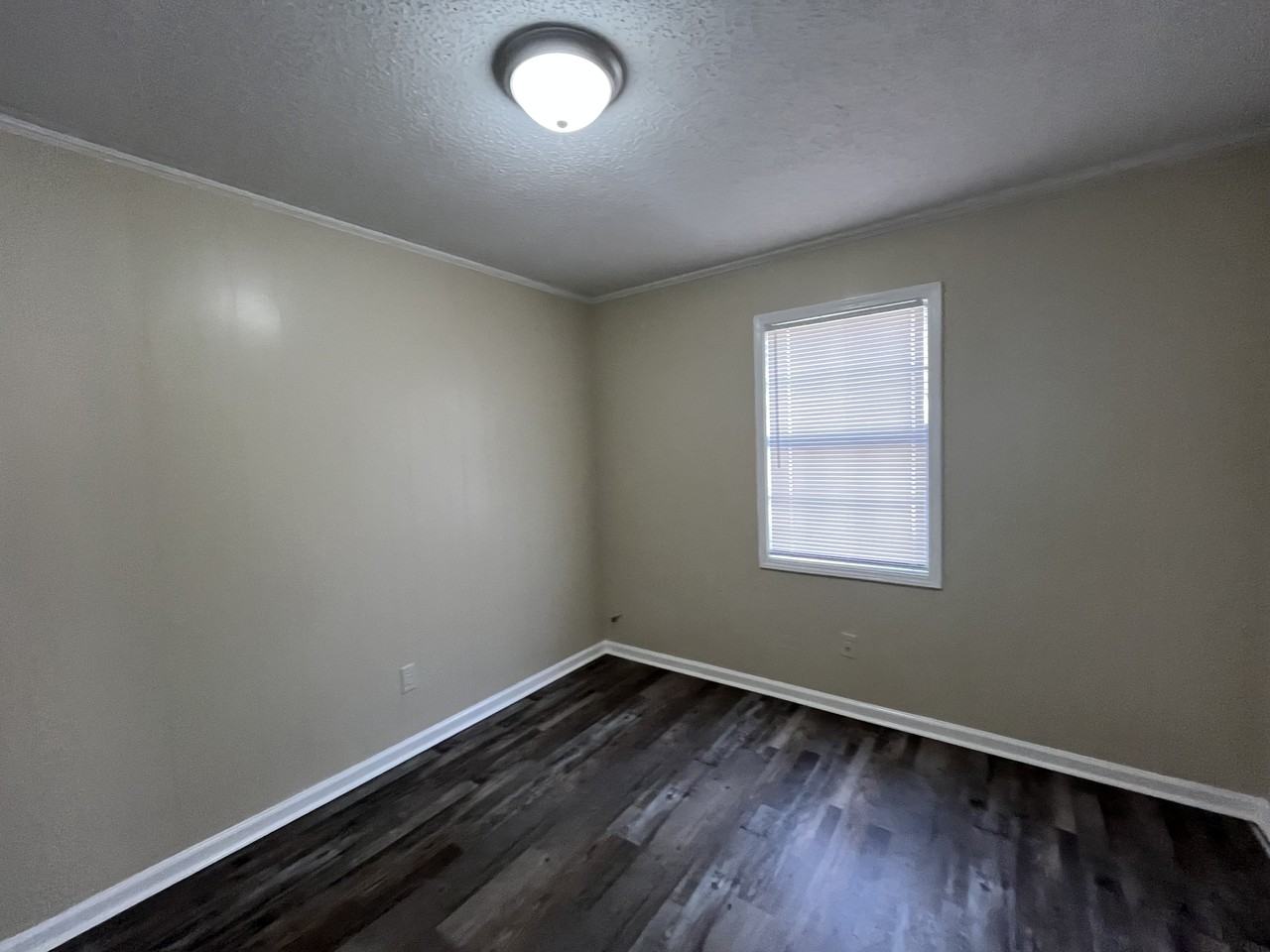 New 768 North McLemore Avenue - Photo 4 of 8