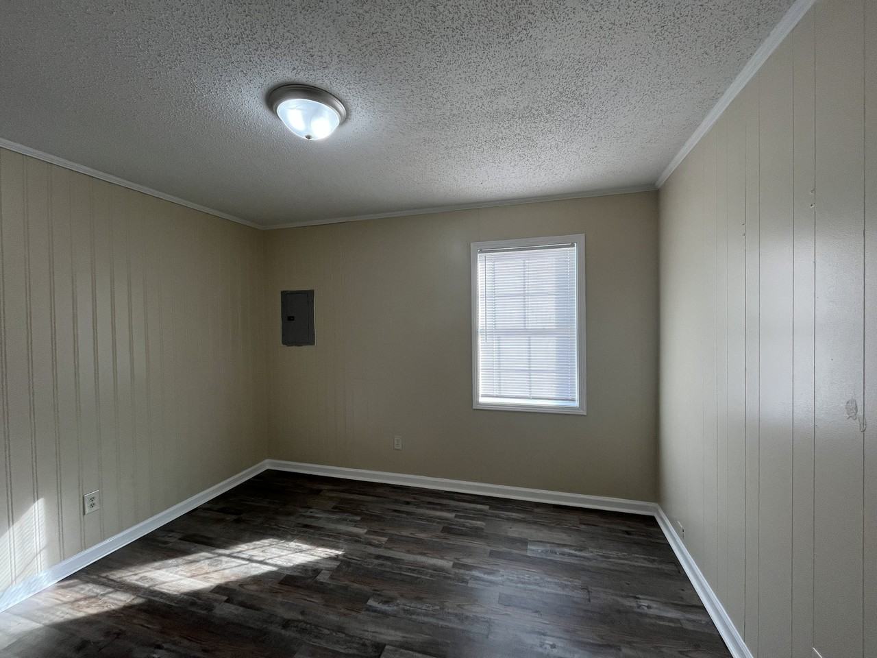 New 768 North McLemore Avenue - Photo 5 of 8