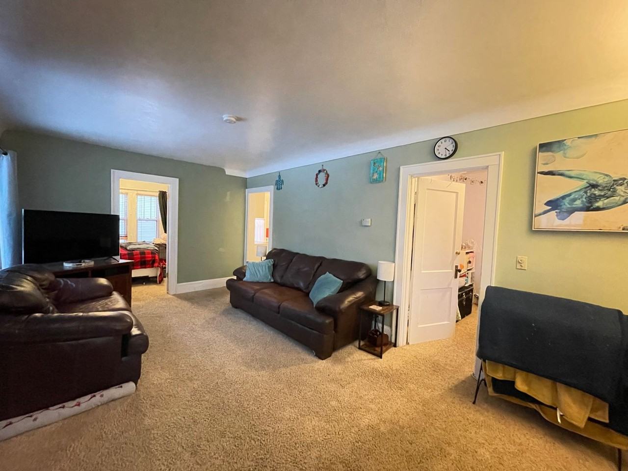 1615 Waverly Ave - Photo 3 of 17