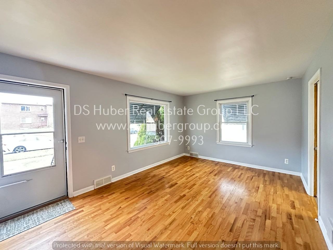 2315 Marguerite Ave - Photo 3 of 13