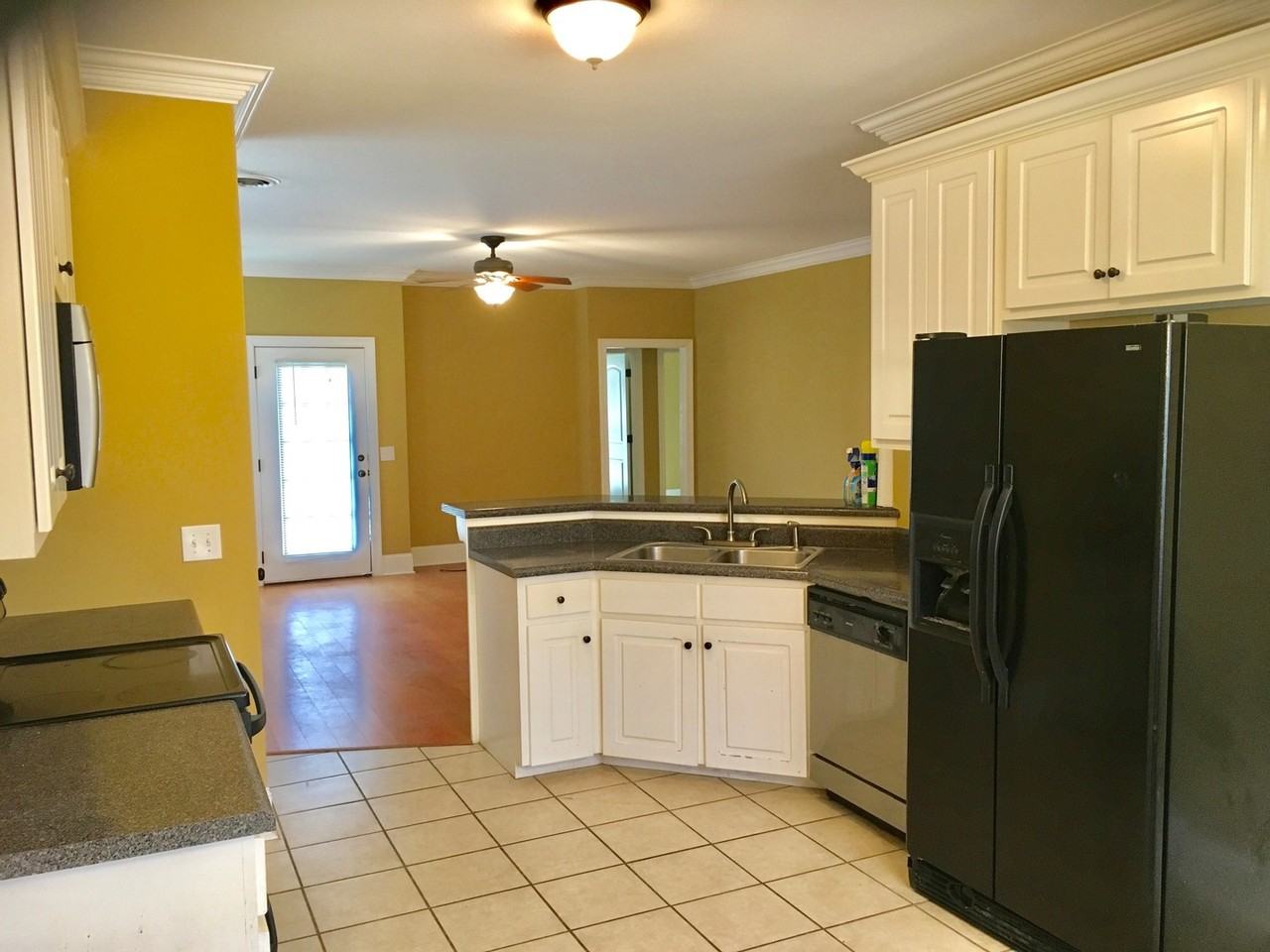 233 Forest Glen Dr - Photo 6 of 11