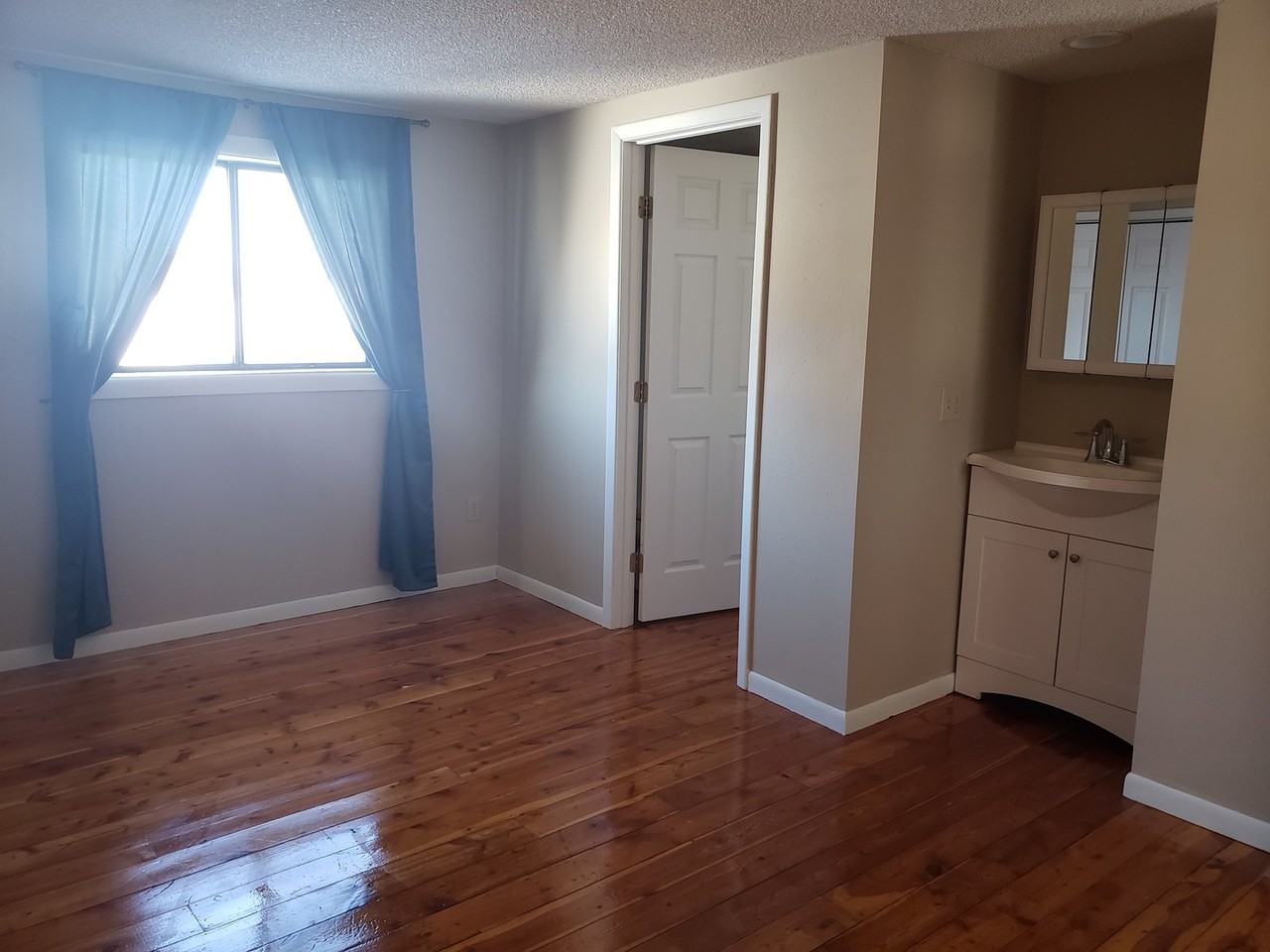 1312 Concord Dr - Photo 4 of 9