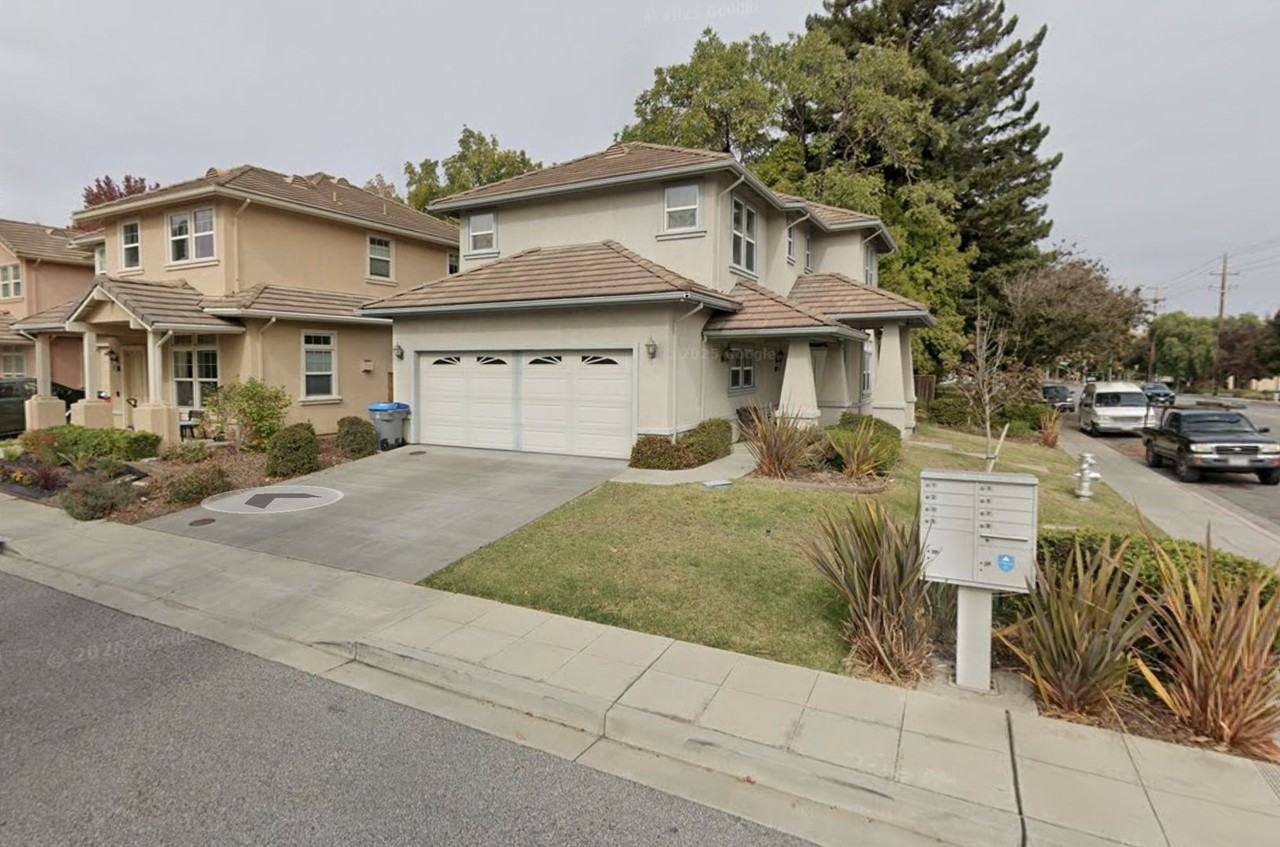 294 Skyview Ct - Photo 2 of 14