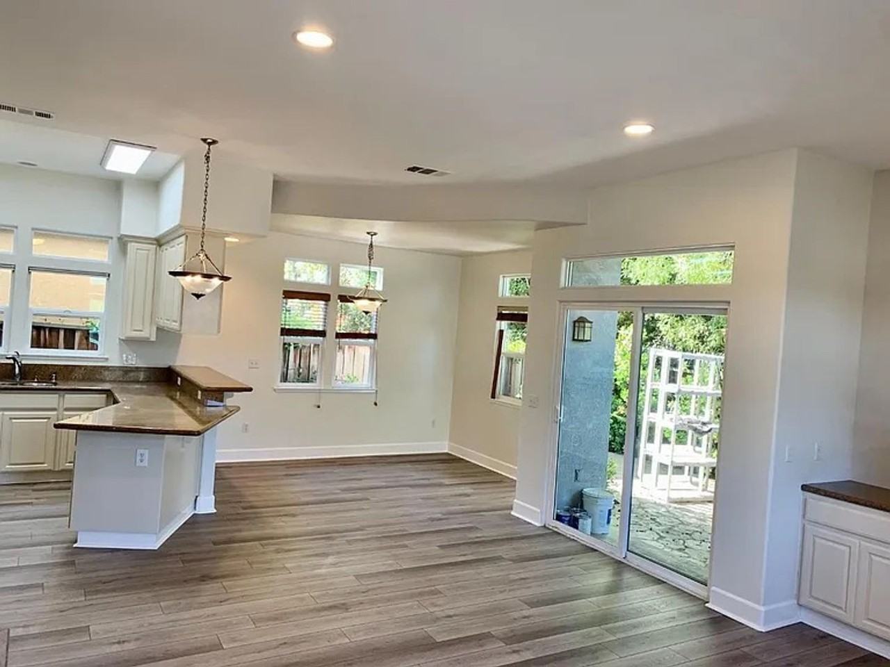 294 Skyview Ct - Photo 5 of 14