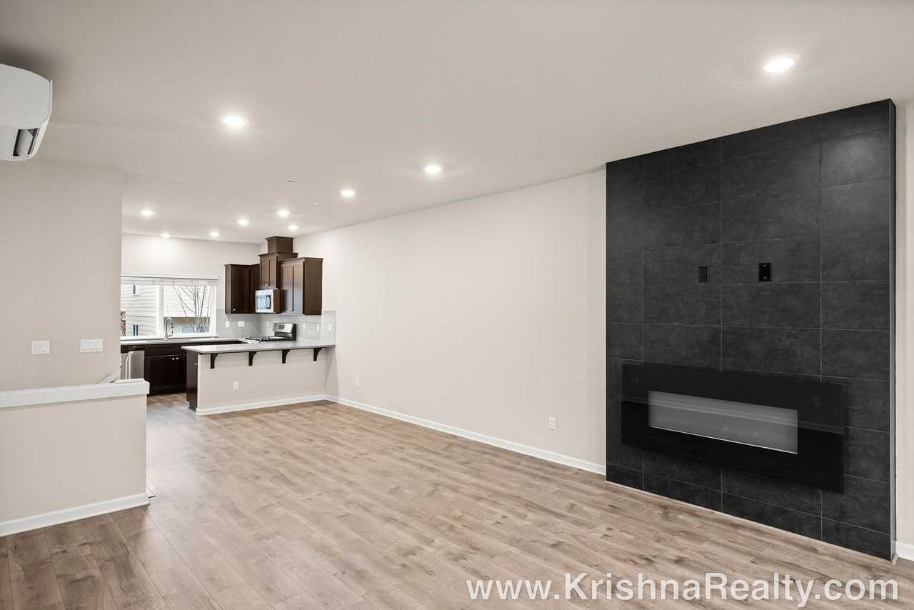 446 Ne Patricia Ann Pl - Photo 4 of 28