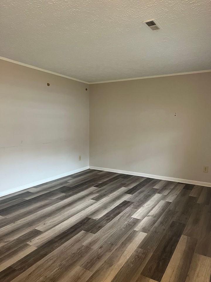 365 Deputy Ln #D - Photo 3 of 29