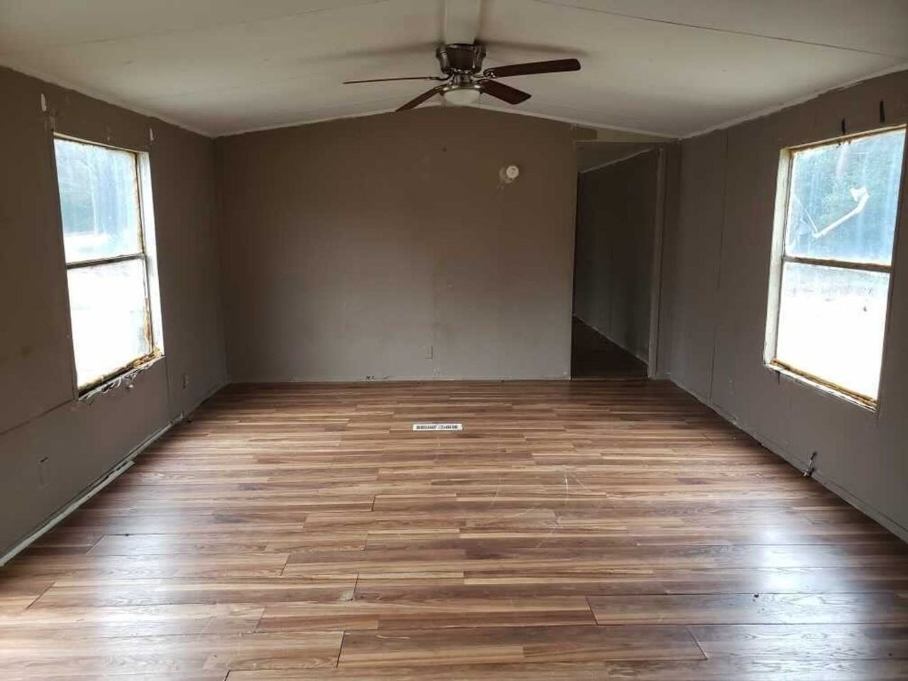 116 Courtillians Rd - Photo 2 of 9