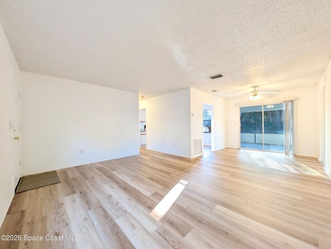 6598 Bamboo Ave - Photo 2 of 17