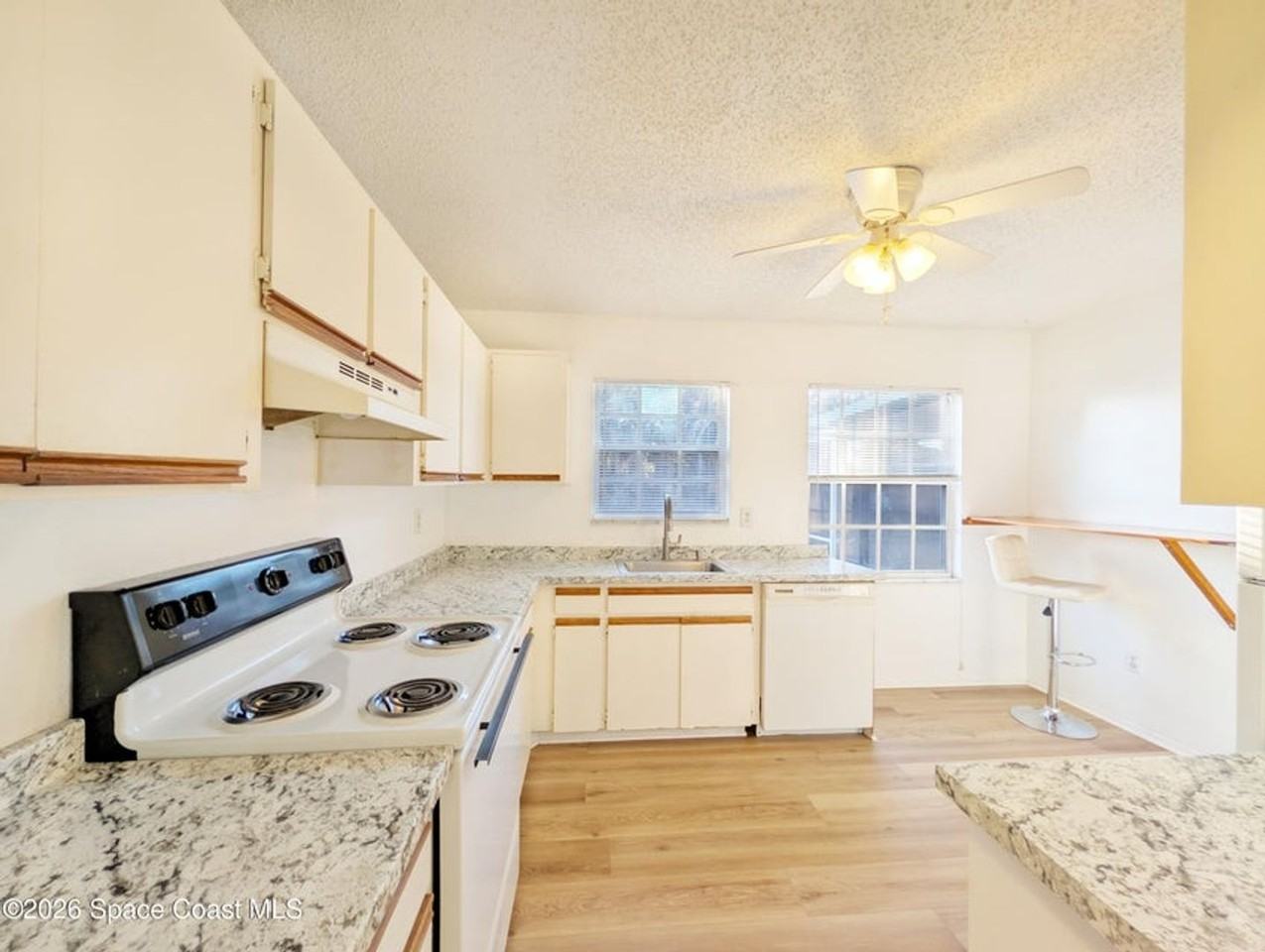 6598 Bamboo Ave - Photo 5 of 17