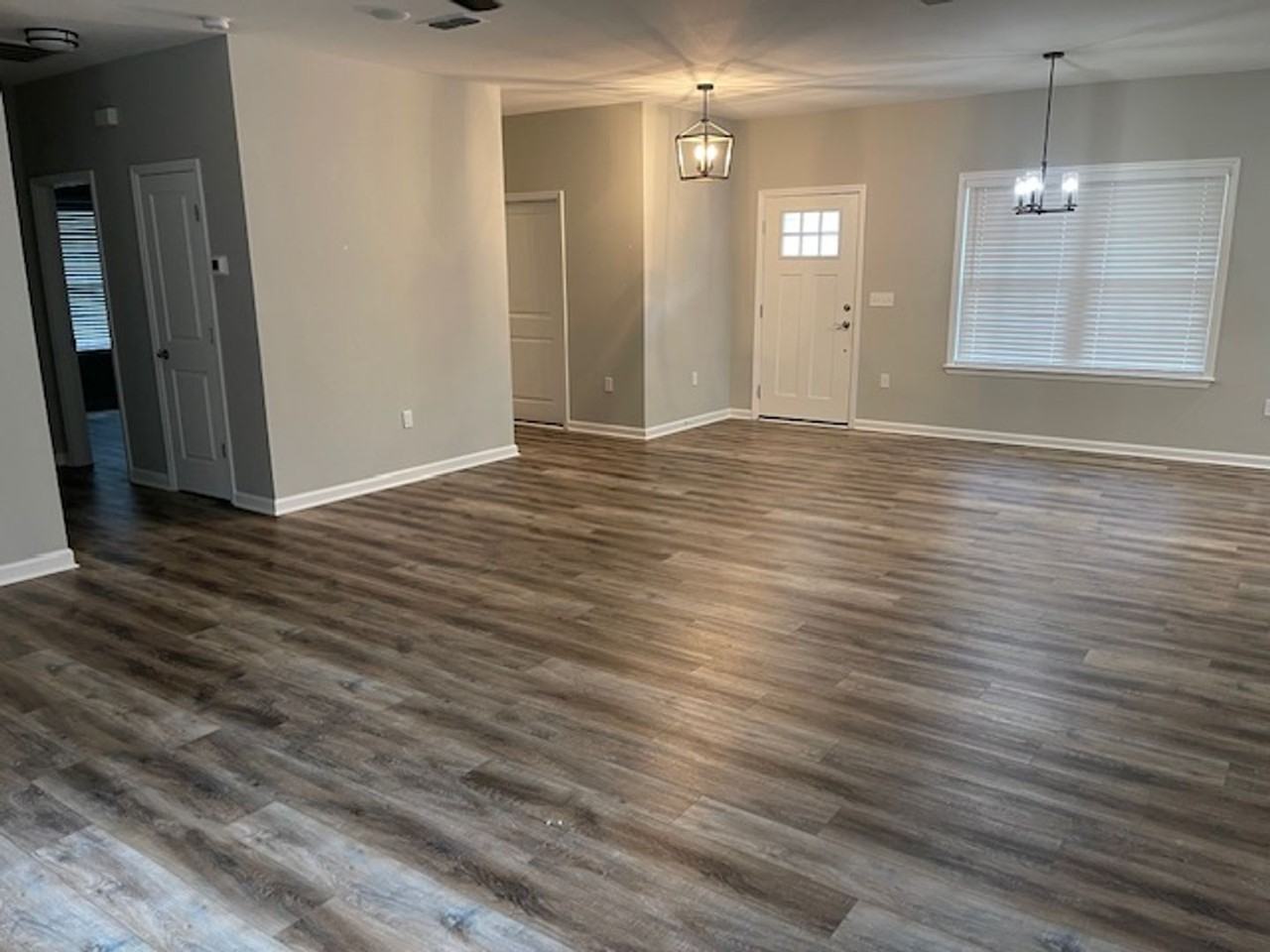 8049 Briarcreek Rd E - Photo 4 of 10