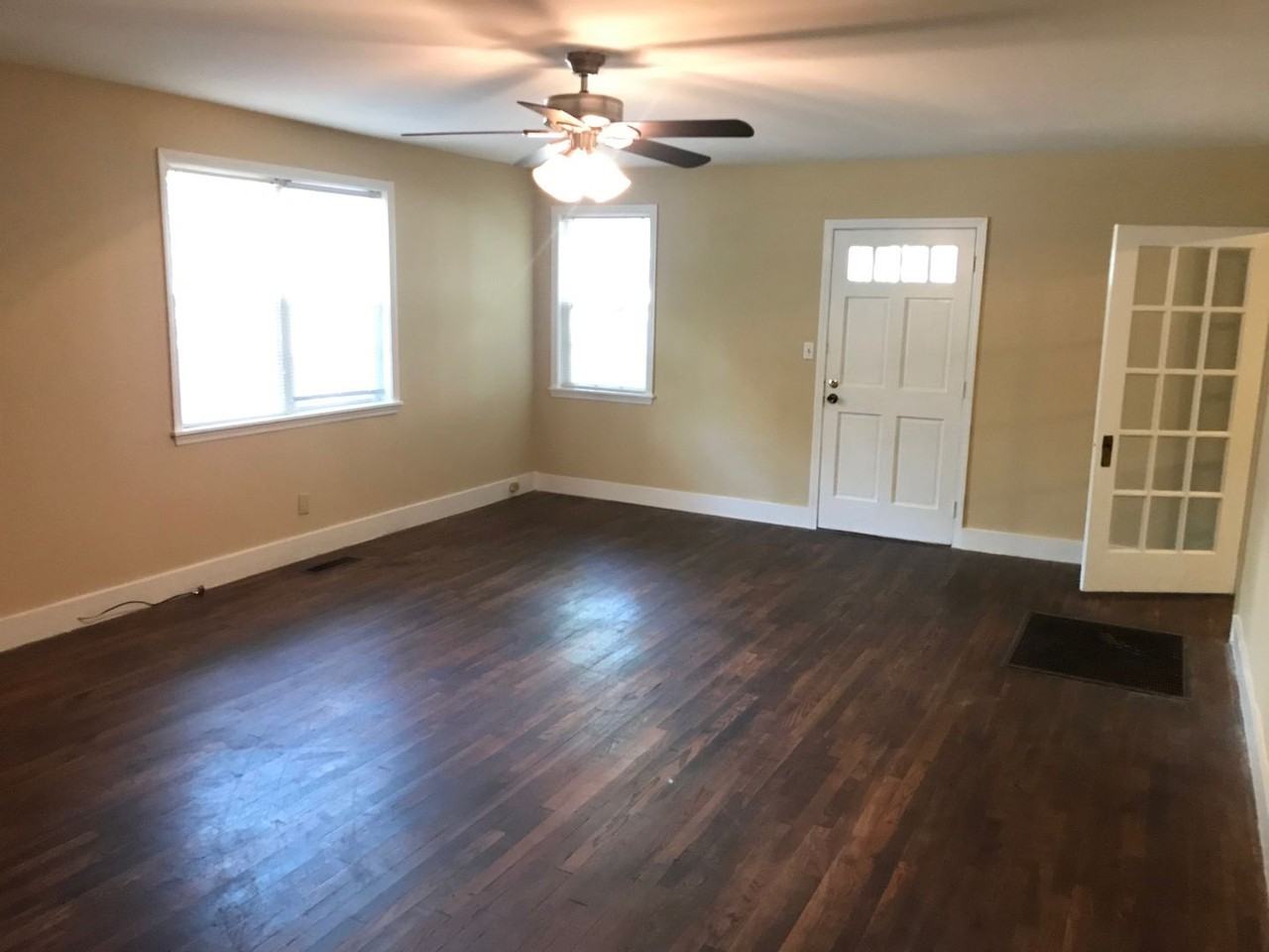 1943 S Lumpkin St - Photo 5 of 23