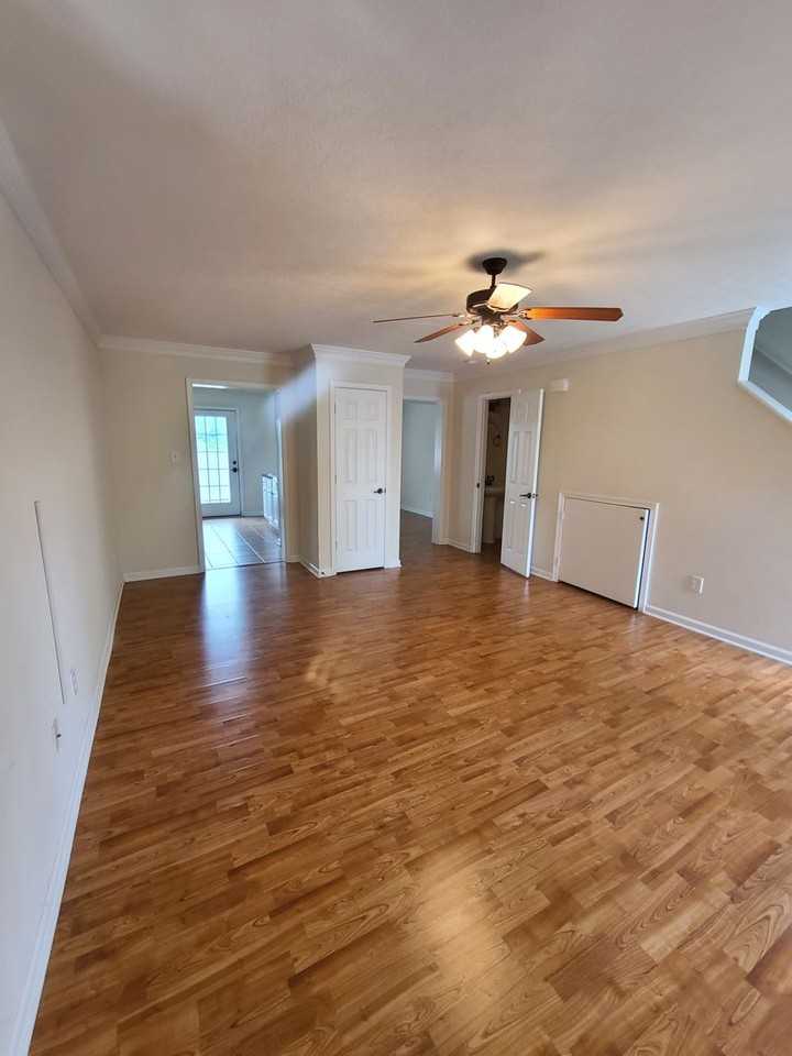 34 Old Tavern Cir - Photo 2 of 14