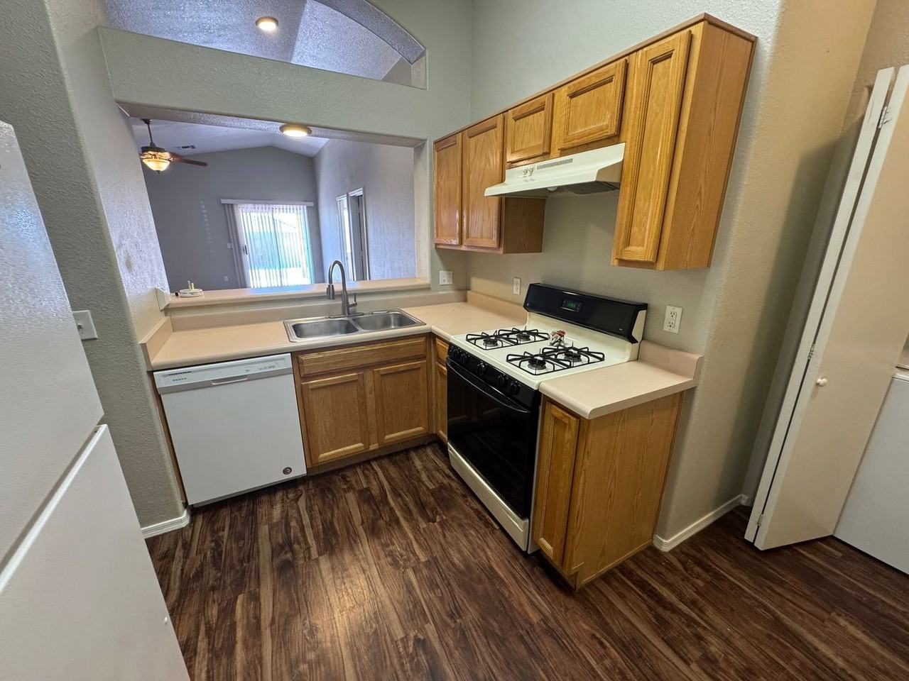 5535 W Durham Hills St - Photo 7 of 23