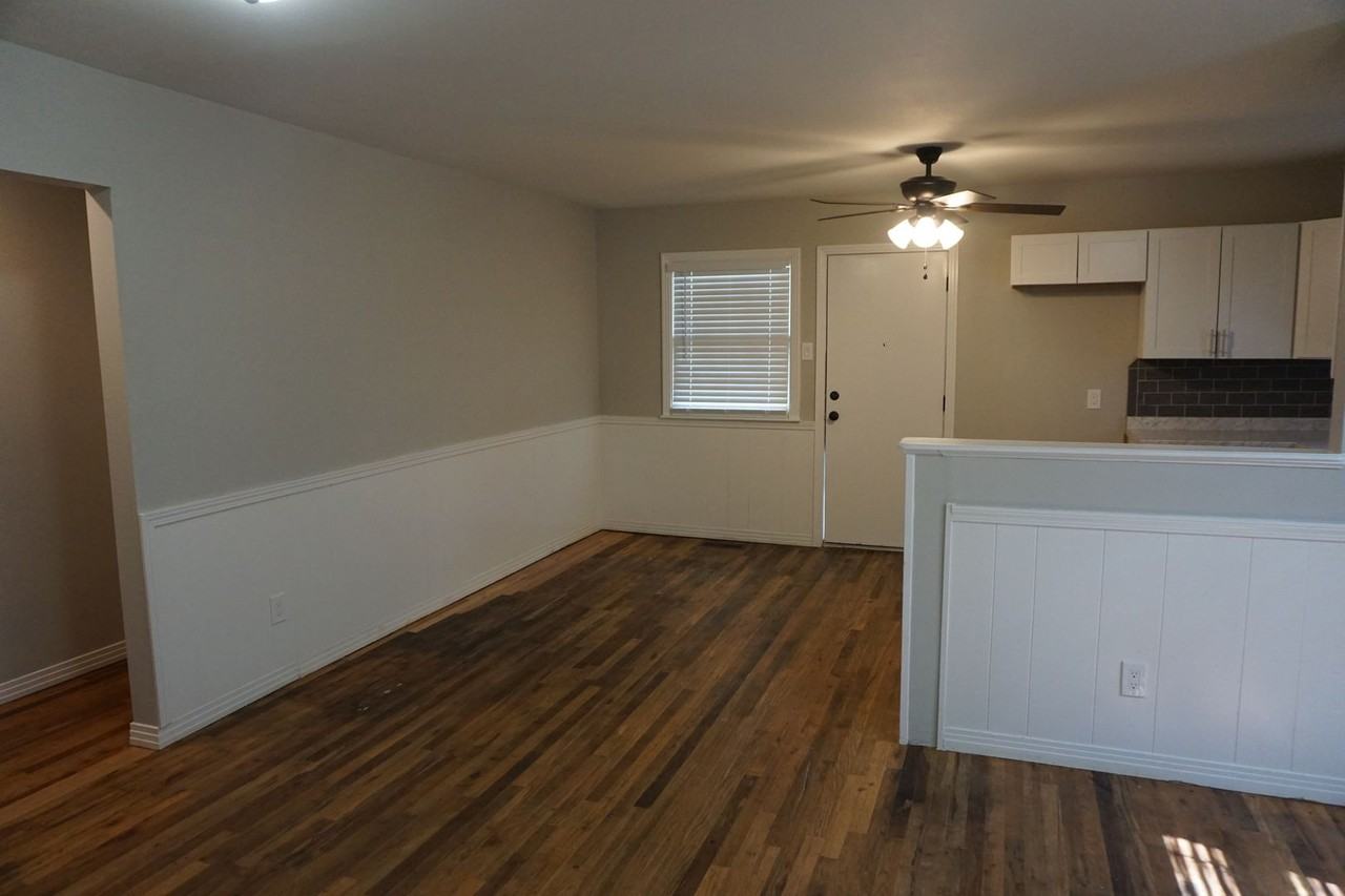 3126 38th St - Photo 4 of 12