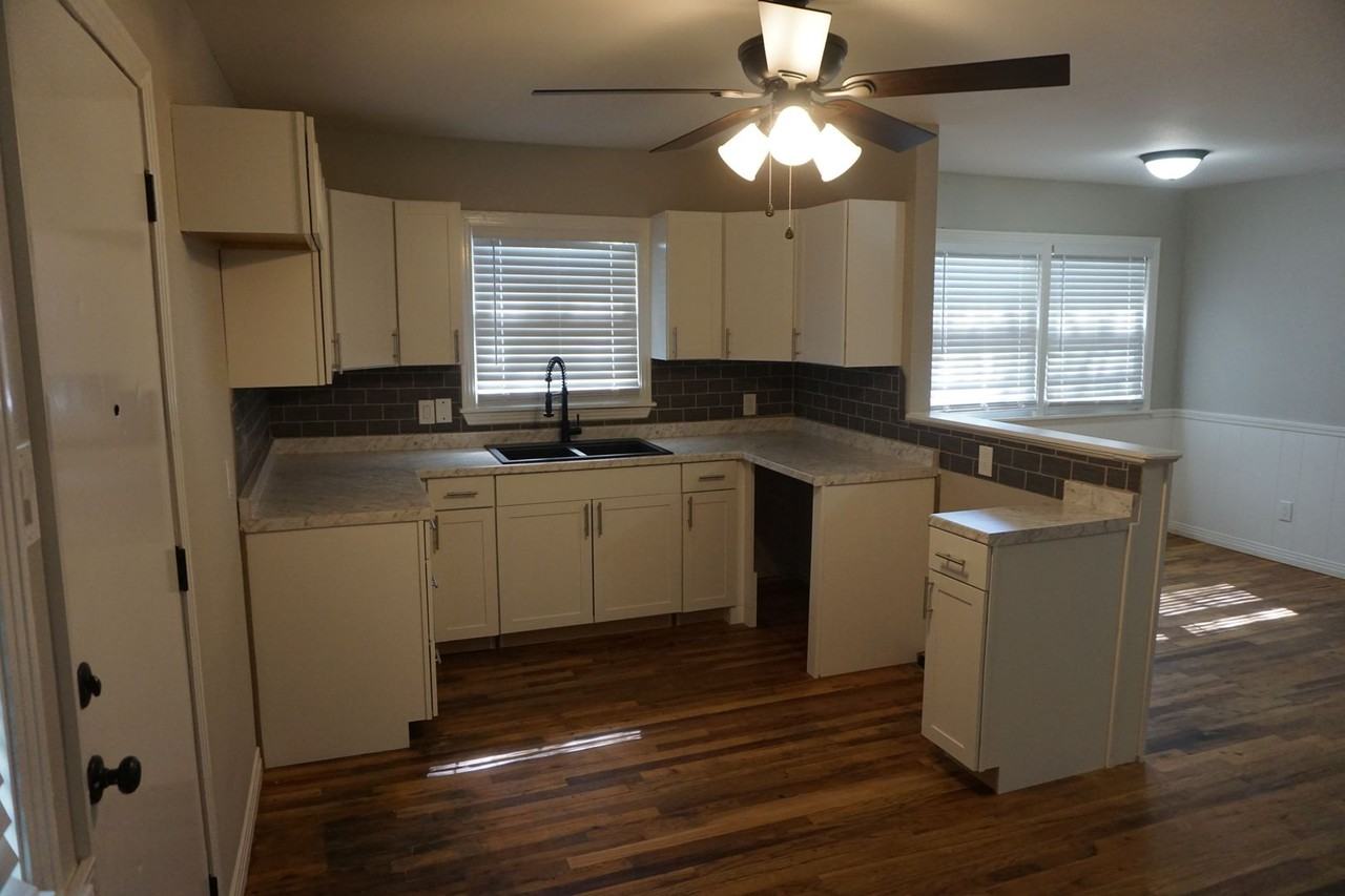 3126 38th St - Photo 6 of 12