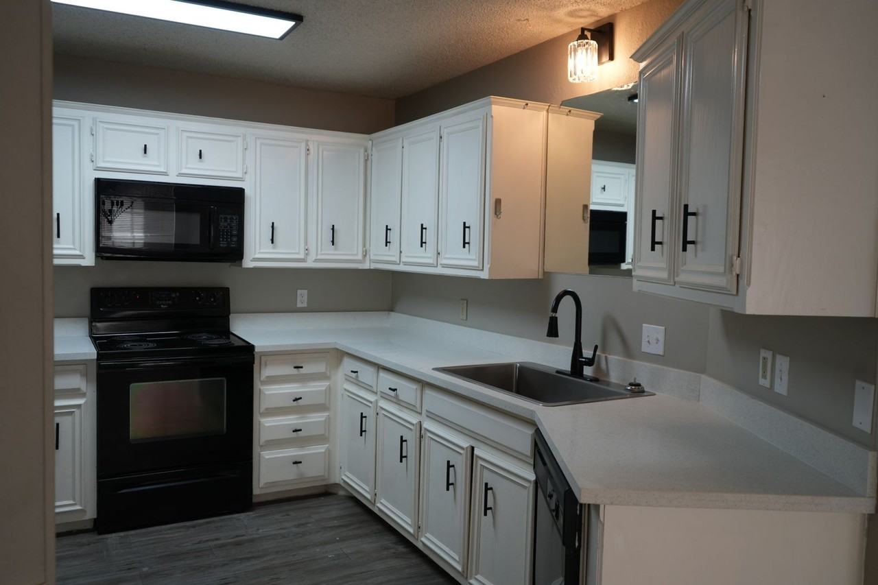 5545 93rd St - Photo 6 of 20