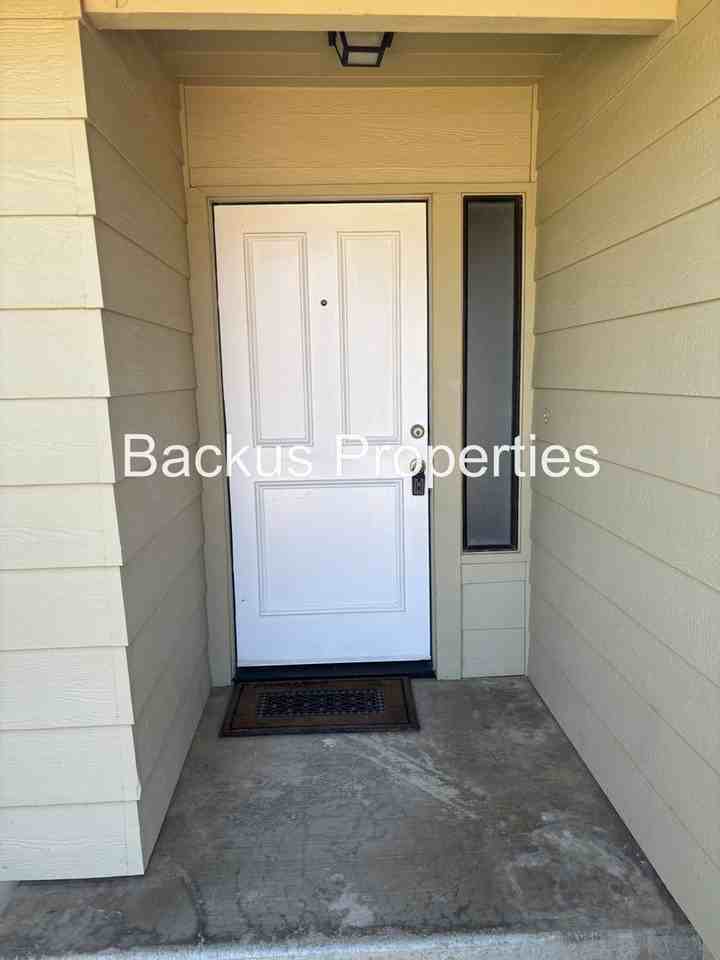 789 Mcdonald Way - Photo 2 of 24
