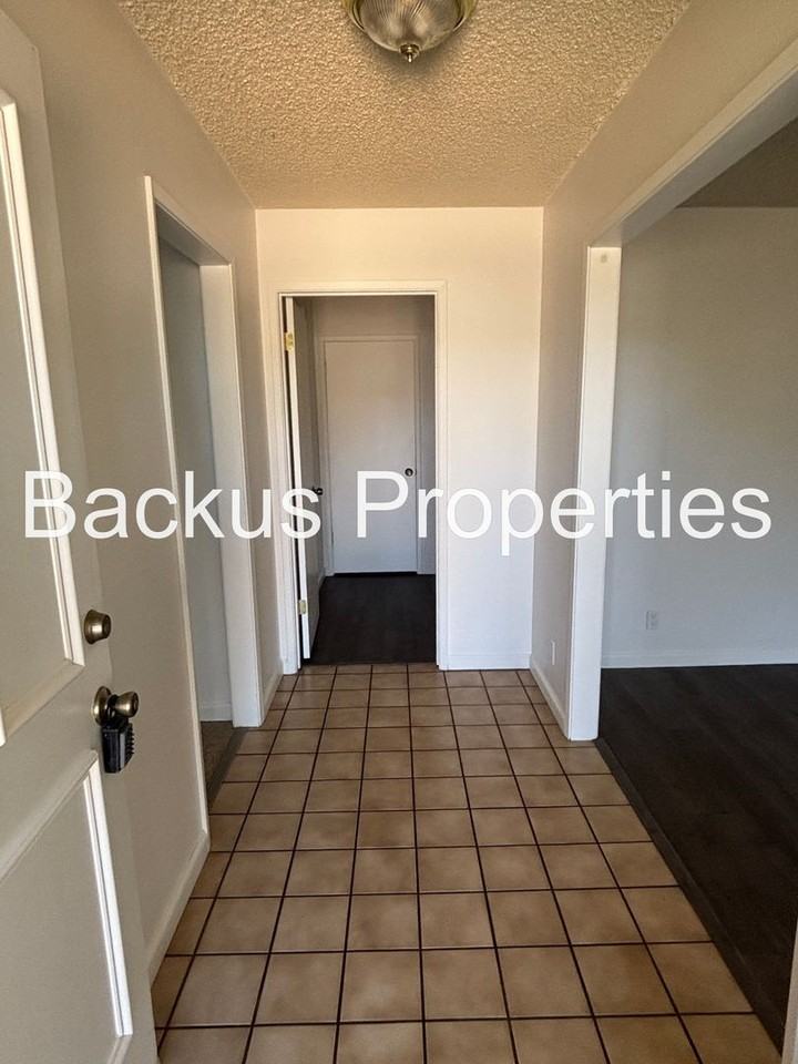 789 Mcdonald Way - Photo 3 of 24
