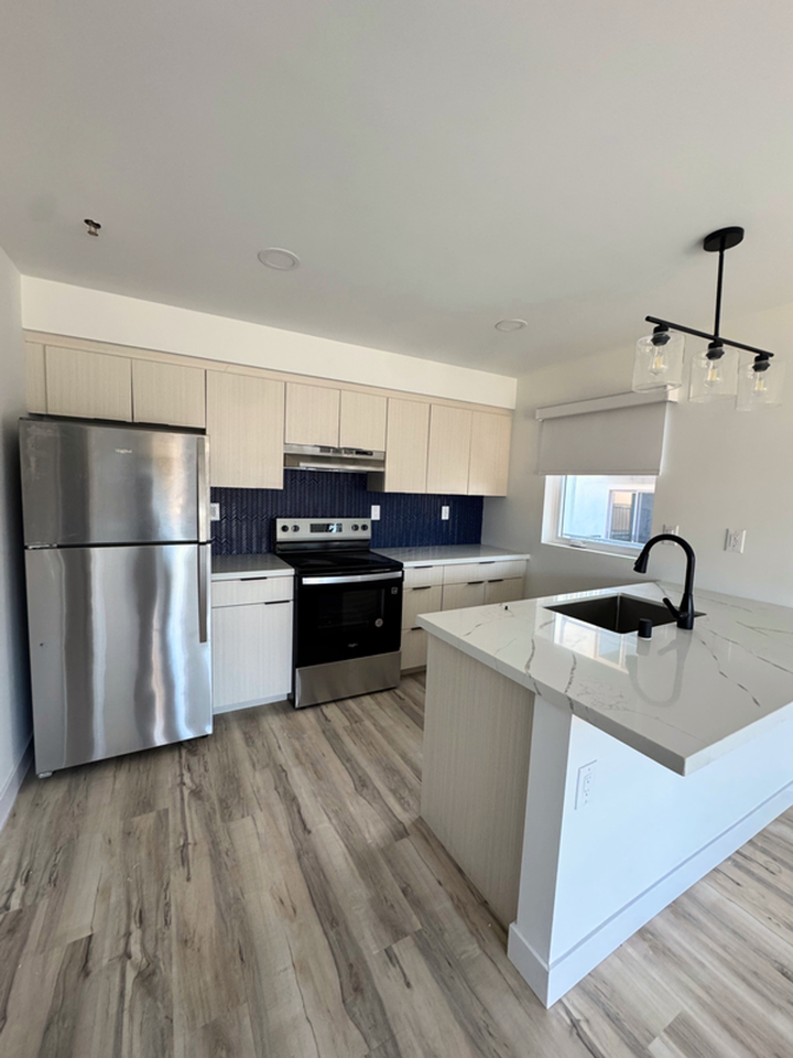 Introducing The Mayer - Photo 6 of 11