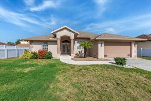 featured image of 5016 Larry St