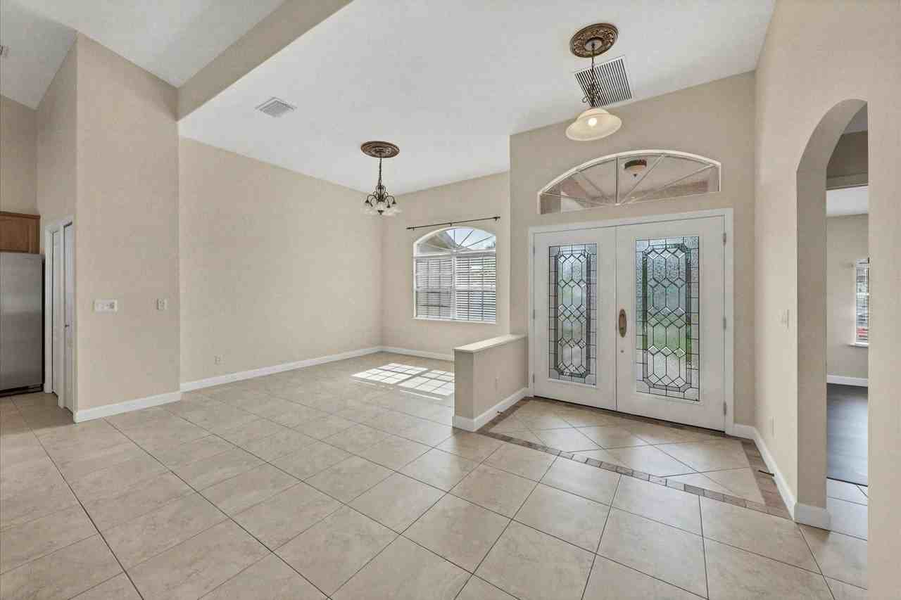 5016 Larry St - Photo 2 of 24