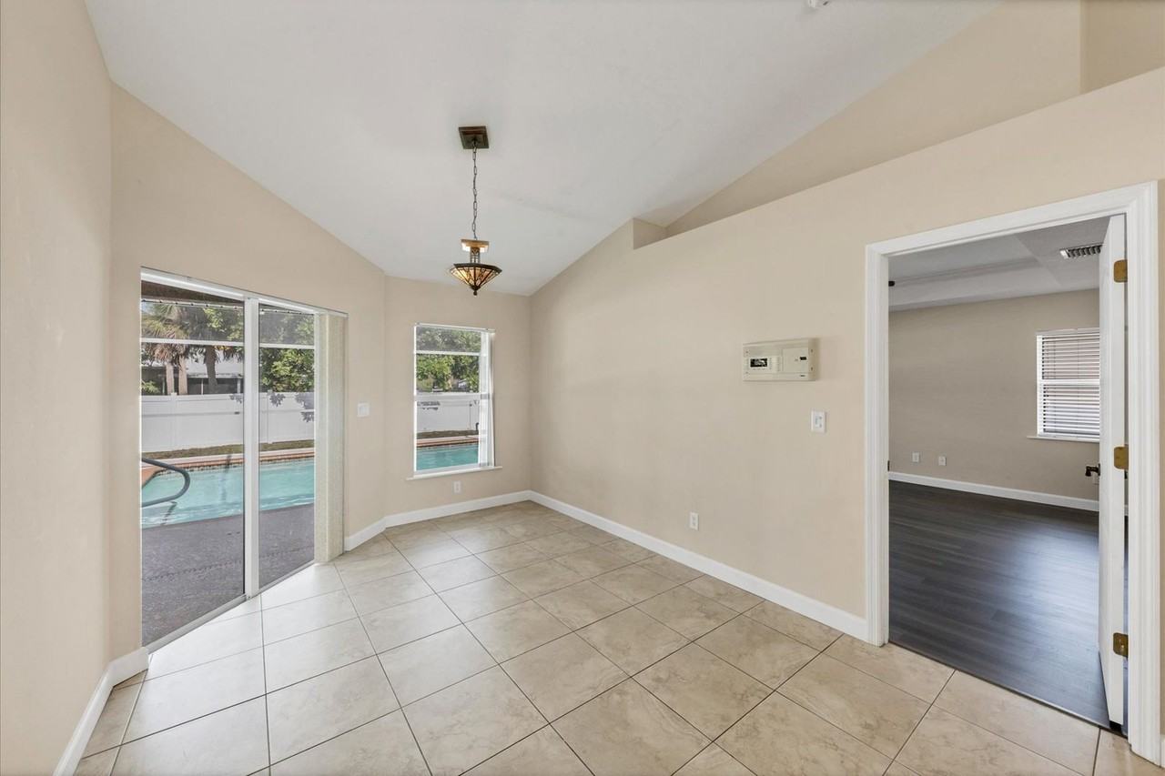 5016 Larry St - Photo 7 of 24