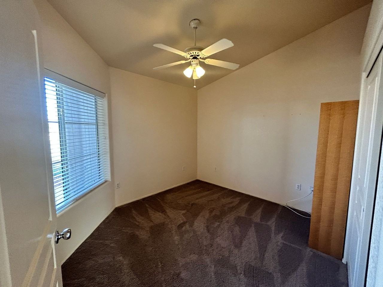 10264 10264 E. Fairway Loop - Photo 7 of 23